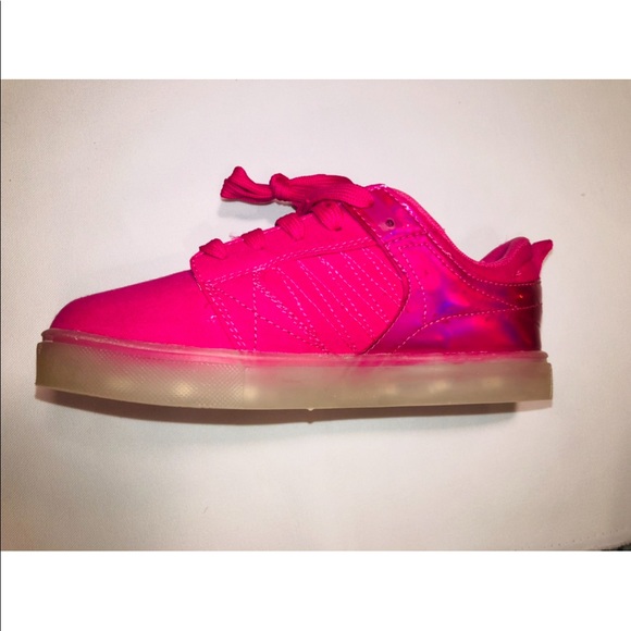 PINK TENNIS SHOES BIG GIRL SIZE 4 or LADY’S 7 SOFT FLEXIBLE SOLE SHOES FLASHLIGH - Picture 2 of 6